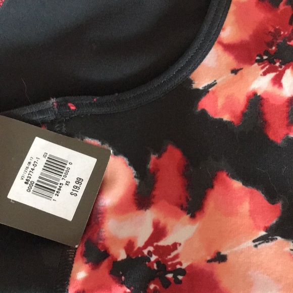 Old navy sports bra - Picture 3 of 3